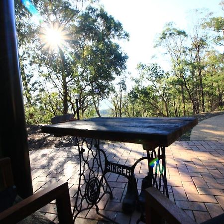 Appartamento Down To Earth Farm Retreat Sarsfield Esterno foto