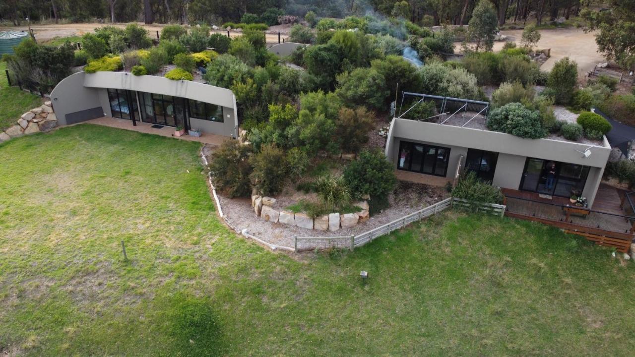 Appartamento Down To Earth Farm Retreat Sarsfield Esterno foto