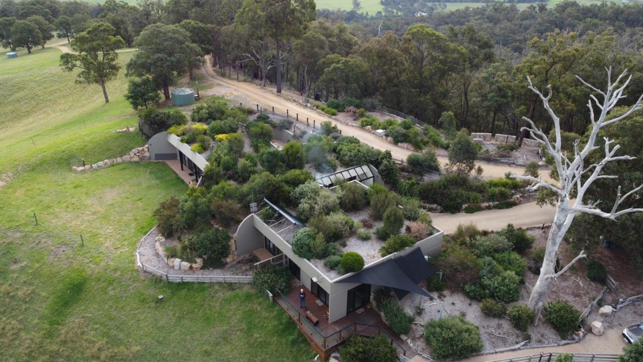 Appartamento Down To Earth Farm Retreat Sarsfield Esterno foto