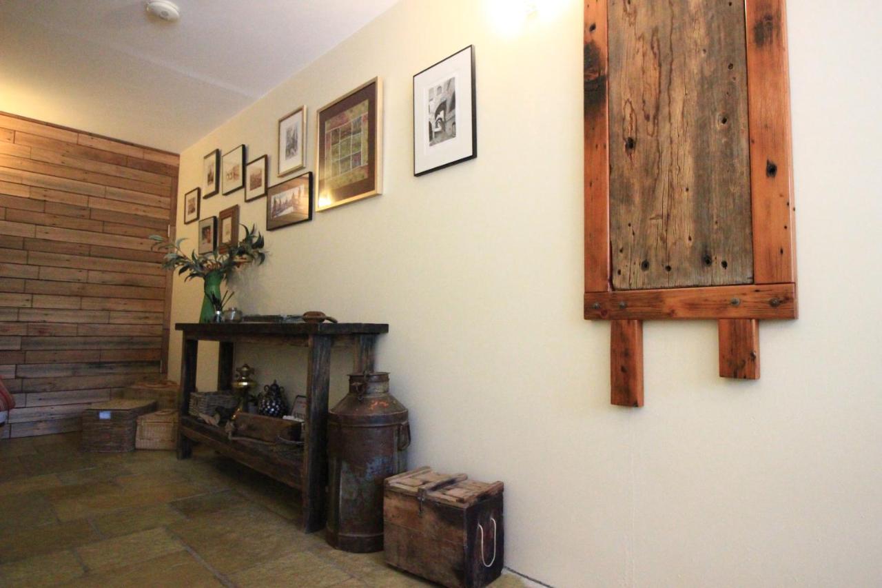Appartamento Down To Earth Farm Retreat Sarsfield Esterno foto