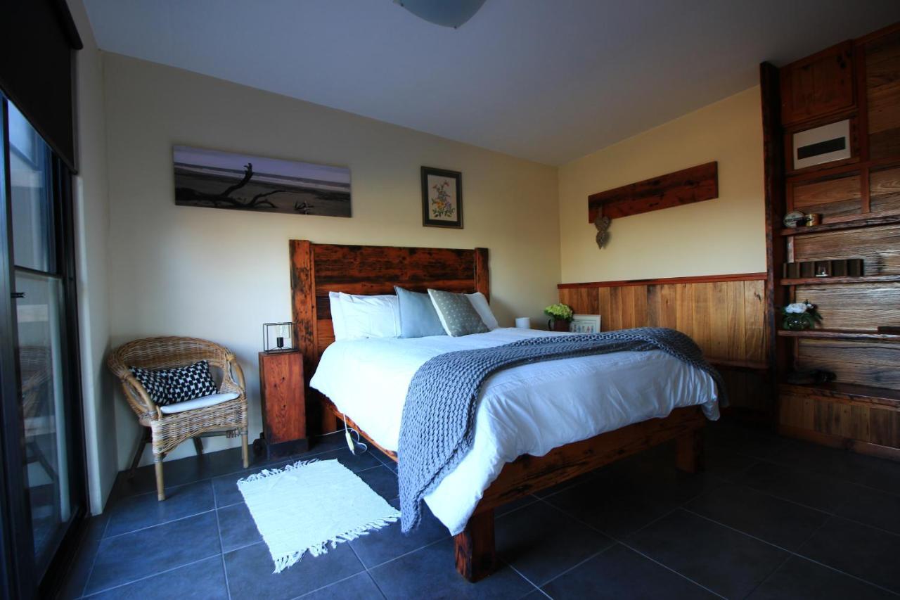 Appartamento Down To Earth Farm Retreat Sarsfield Esterno foto