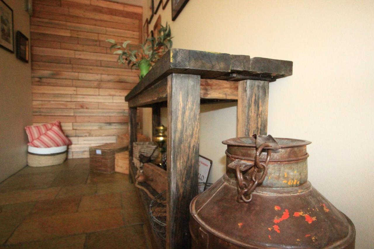 Appartamento Down To Earth Farm Retreat Sarsfield Esterno foto