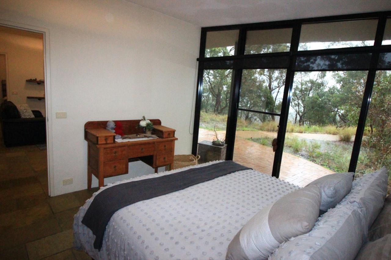 Appartamento Down To Earth Farm Retreat Sarsfield Esterno foto