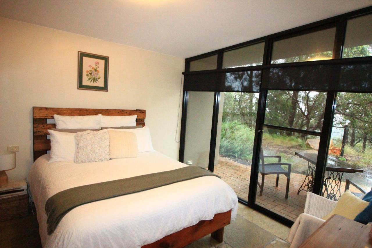 Appartamento Down To Earth Farm Retreat Sarsfield Esterno foto