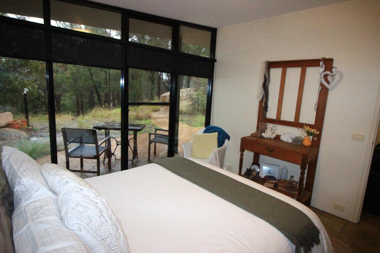 Appartamento Down To Earth Farm Retreat Sarsfield Esterno foto